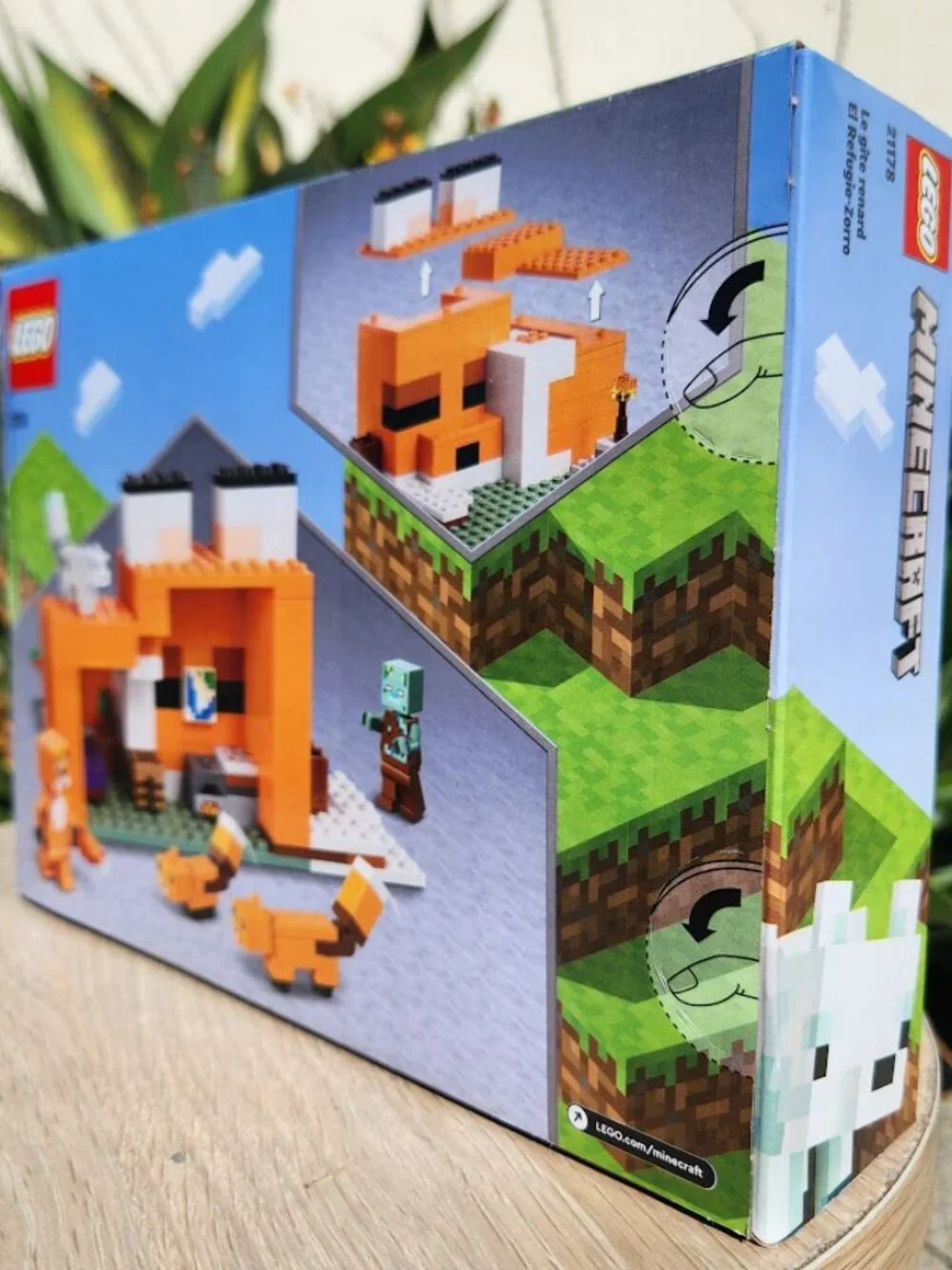 NEW LEGO MINECRAFT Fox Lodge House 21178 Drowned Zombie You will receive: (1) LE - Picture 6 of 9